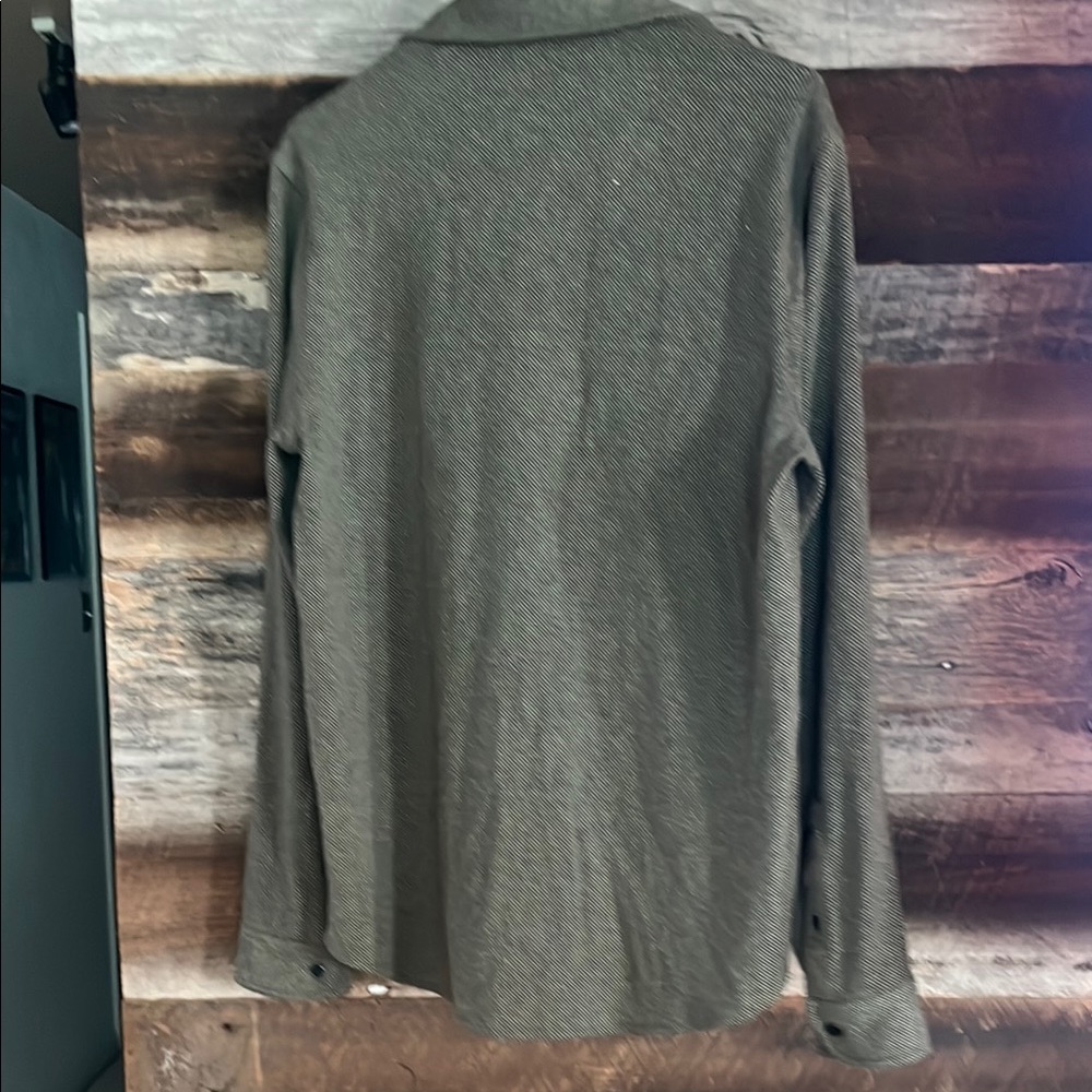 Faherty Olive Green Casual Button Down Shirt - Picture 6 of 6